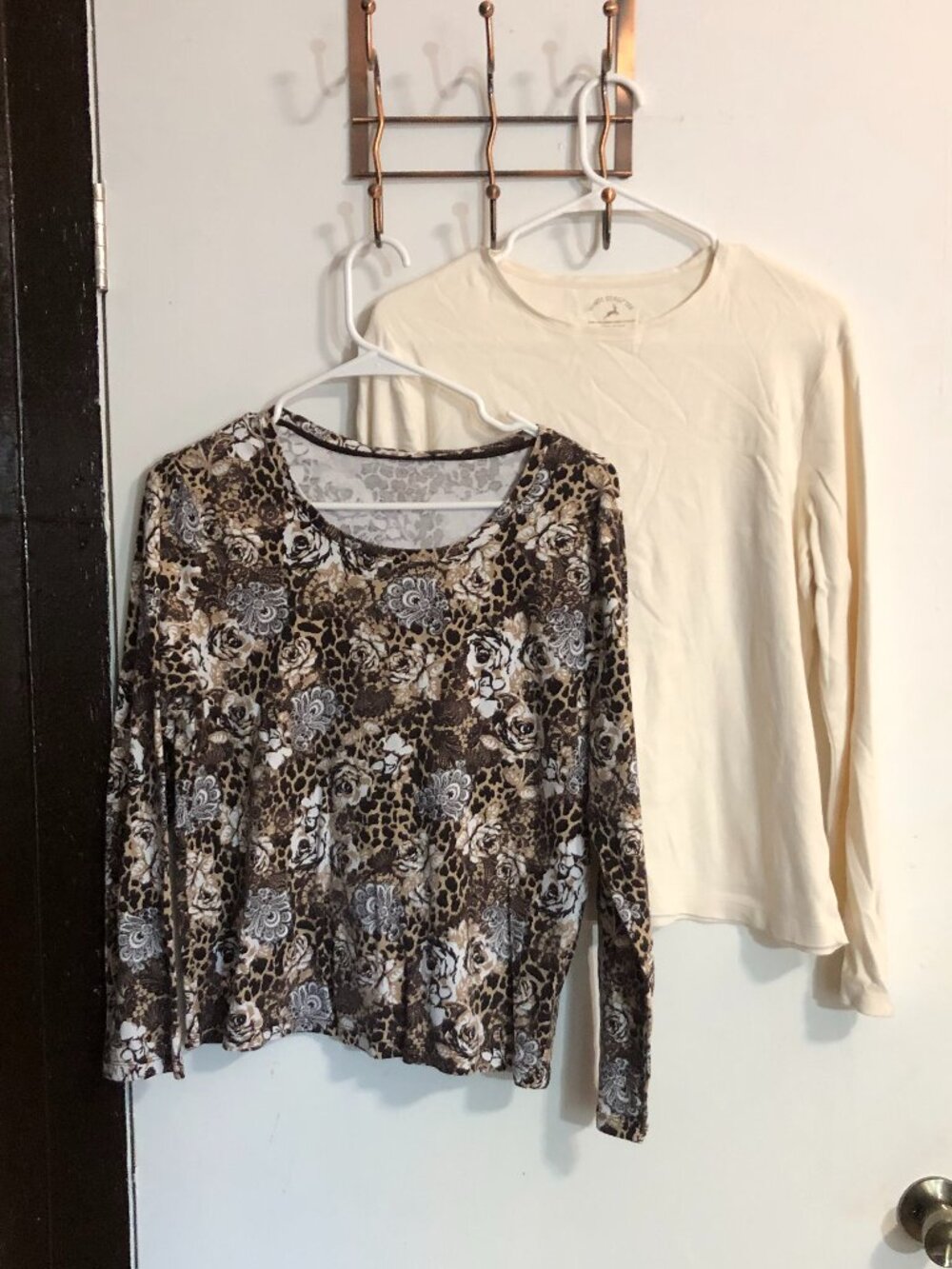 White Stag Pullovers, Floral Brown & Solid Cream, set of 2